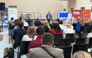 177eb901-100a-4374-ad43-472b140a4abe